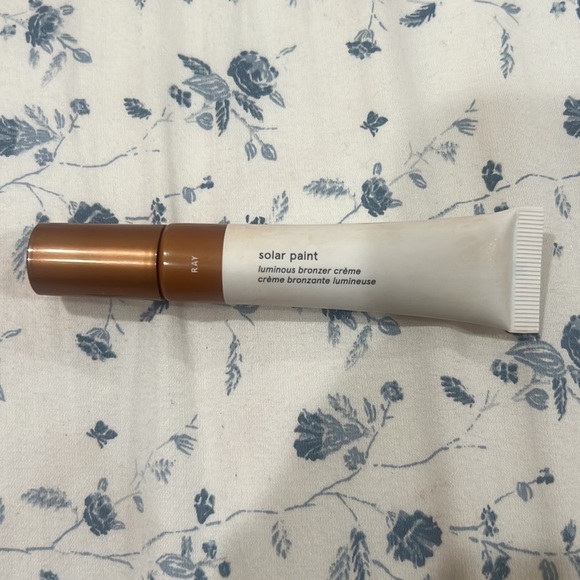 GLOSSIER BUNDLE - Picture 3 of 7